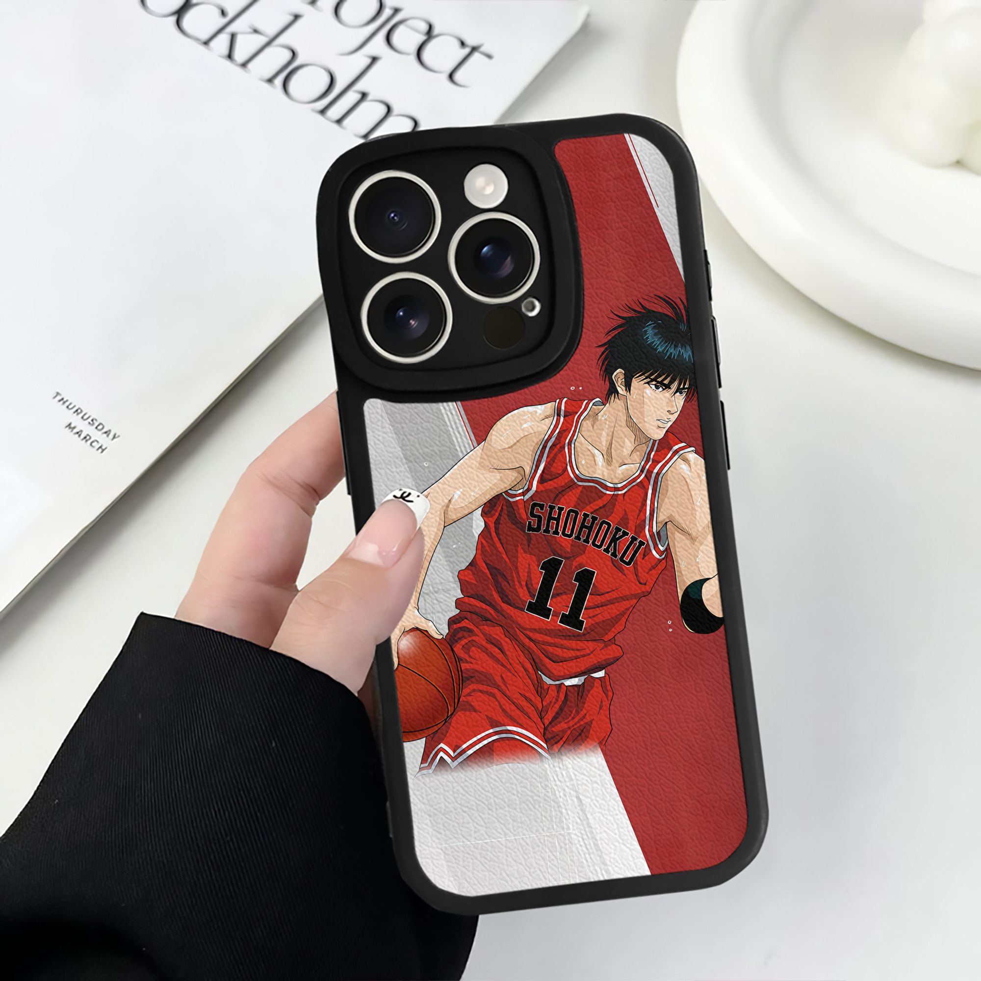 （画像用） SLAM DUNK／スラムダンク 【iPhone 16シリーズ対応】シリコンスマホケース（レザー調） 材質：シリコン